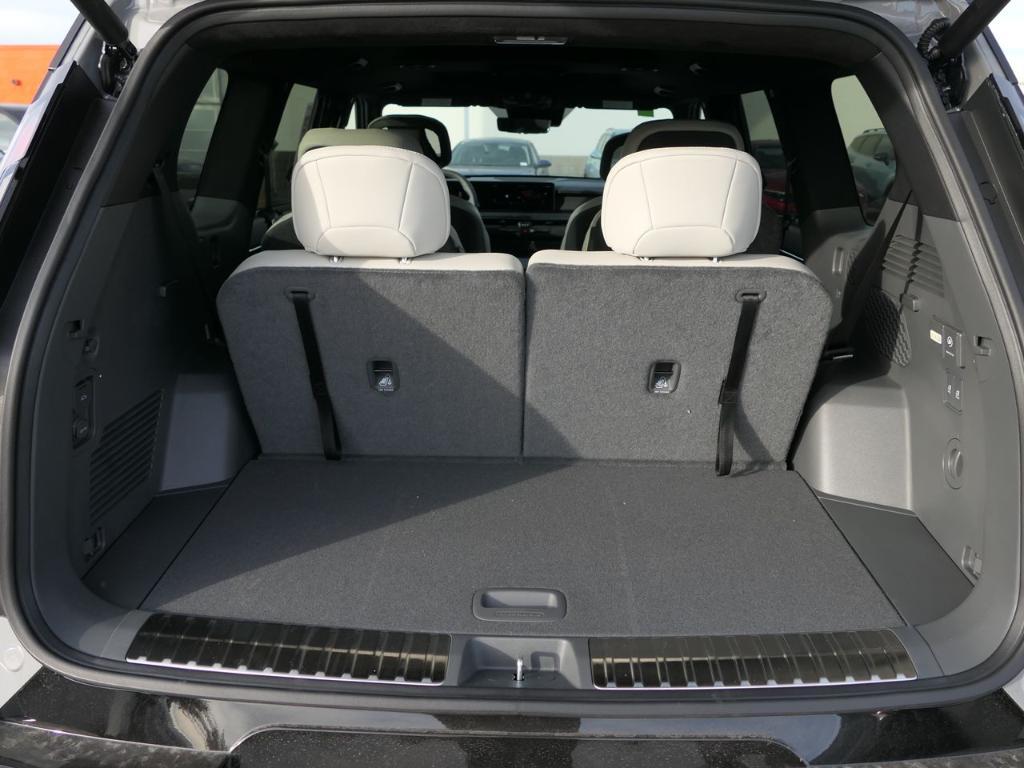 new 2026 Kia EV9 car, priced at $76,630