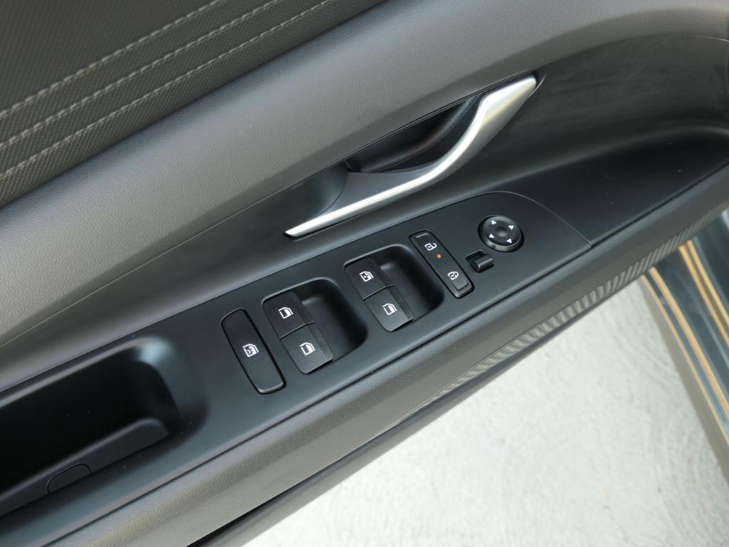 used 2025 Hyundai ELANTRA HEV car, priced at $22,000