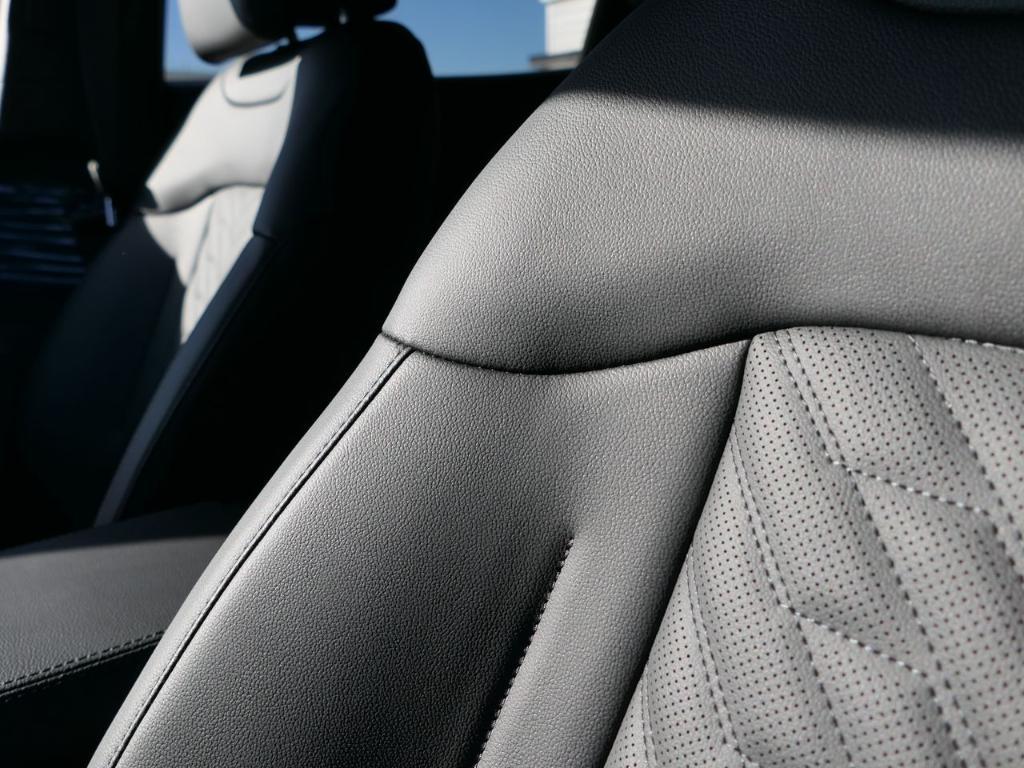 new 2026 Kia Sportage Plug-In Hybrid car, priced at $42,775