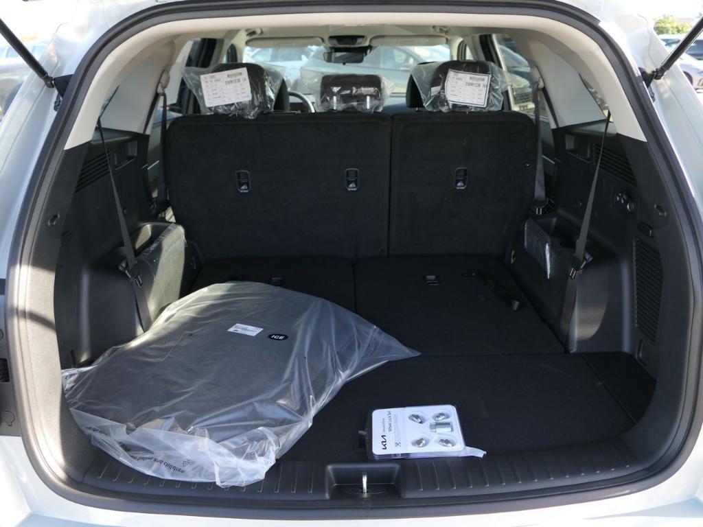 new 2026 Kia Sorento car, priced at $33,870