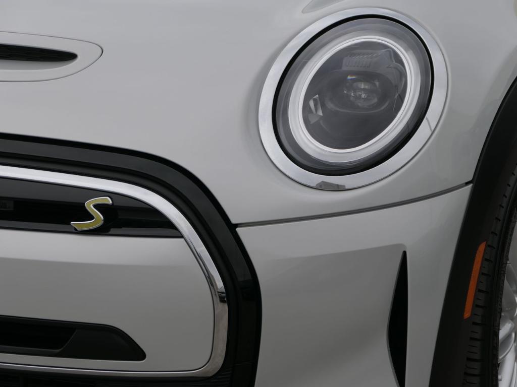 used 2023 MINI SE Hardtop car, priced at $20,000