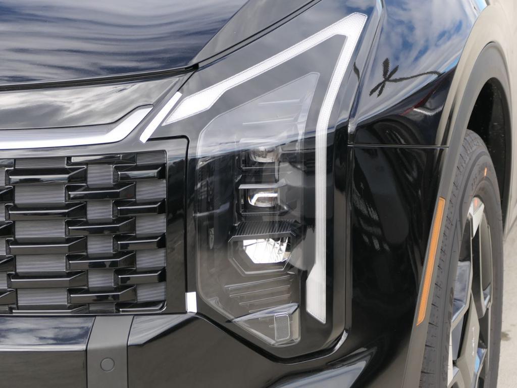 new 2026 Kia Sportage Hybrid car, priced at $35,610