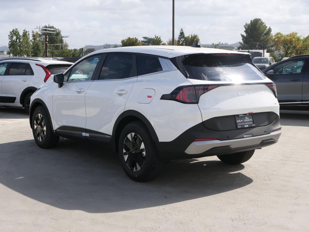 new 2026 Kia Sportage Hybrid car, priced at $32,575