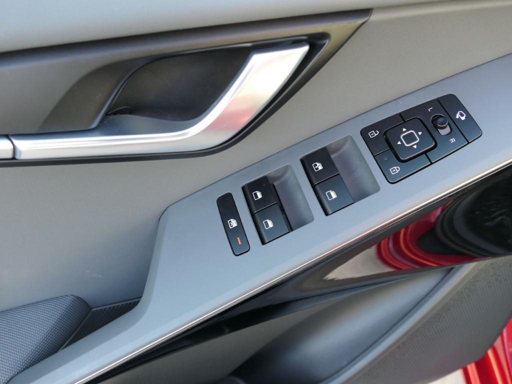 used 2025 Kia Niro car, priced at $27,500