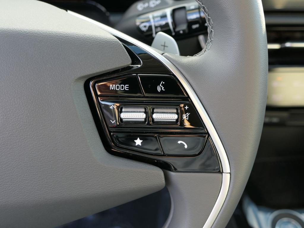 used 2025 Kia Niro car, priced at $27,500