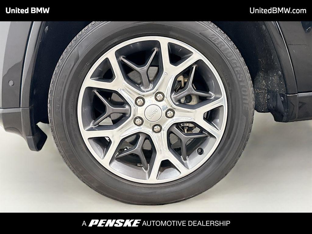 used 2019 Jeep Grand Cherokee car, priced at $19,495