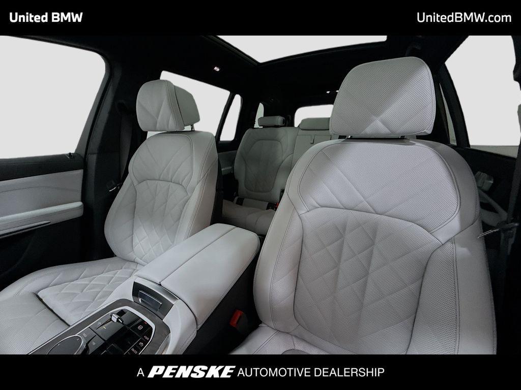 new 2026 BMW X7 car, priced at $101,955