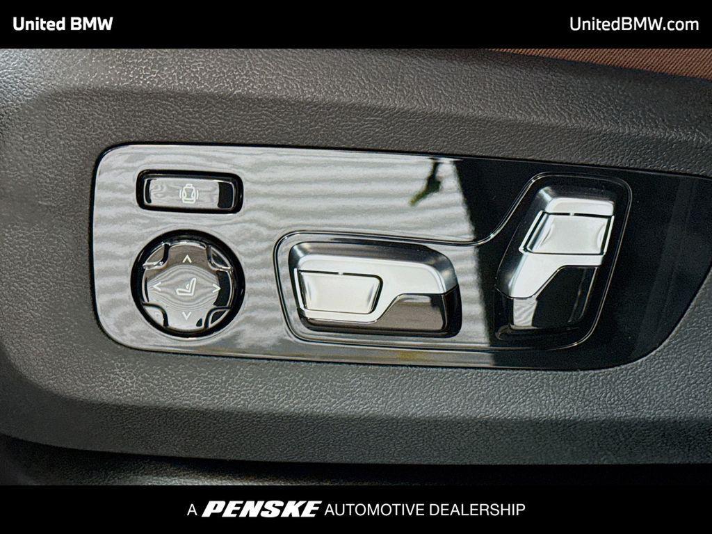 new 2026 BMW X7 car, priced at $100,910