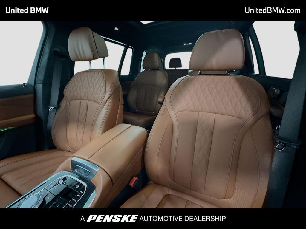 new 2026 BMW X7 car, priced at $109,385