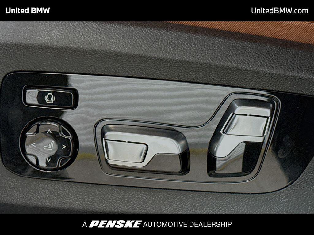 new 2026 BMW X7 car, priced at $109,385