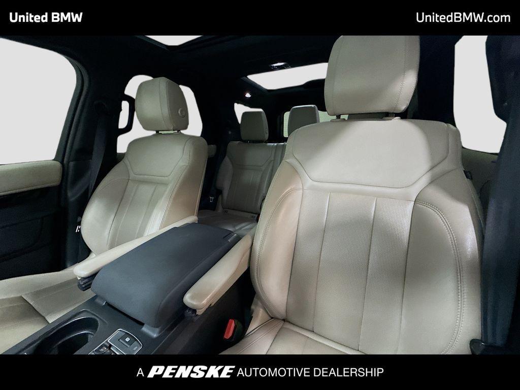 used 2019 Land Rover Discovery car, priced at $17,995