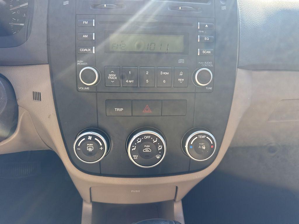used 2007 Kia Spectra car, priced at $5,000