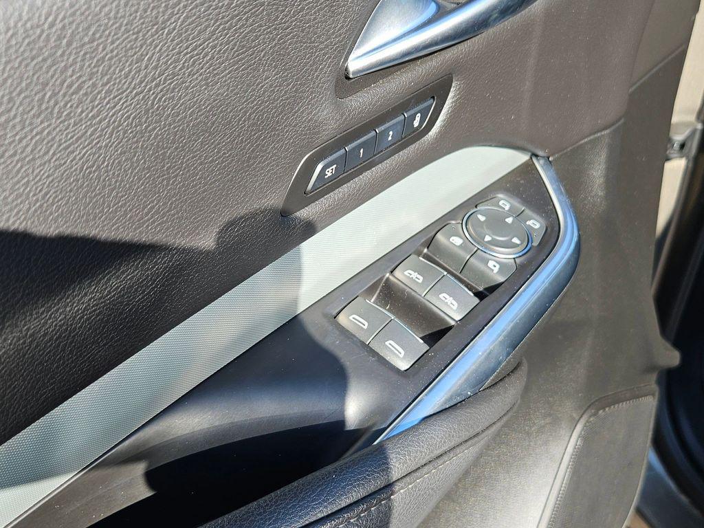 used 2020 Cadillac XT4 car, priced at $21,000