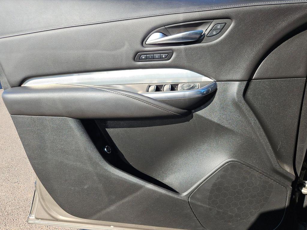 used 2020 Cadillac XT4 car, priced at $21,000