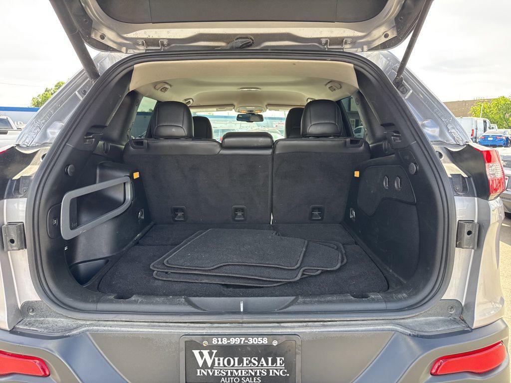 used 2018 Jeep Cherokee car, priced at $14,000