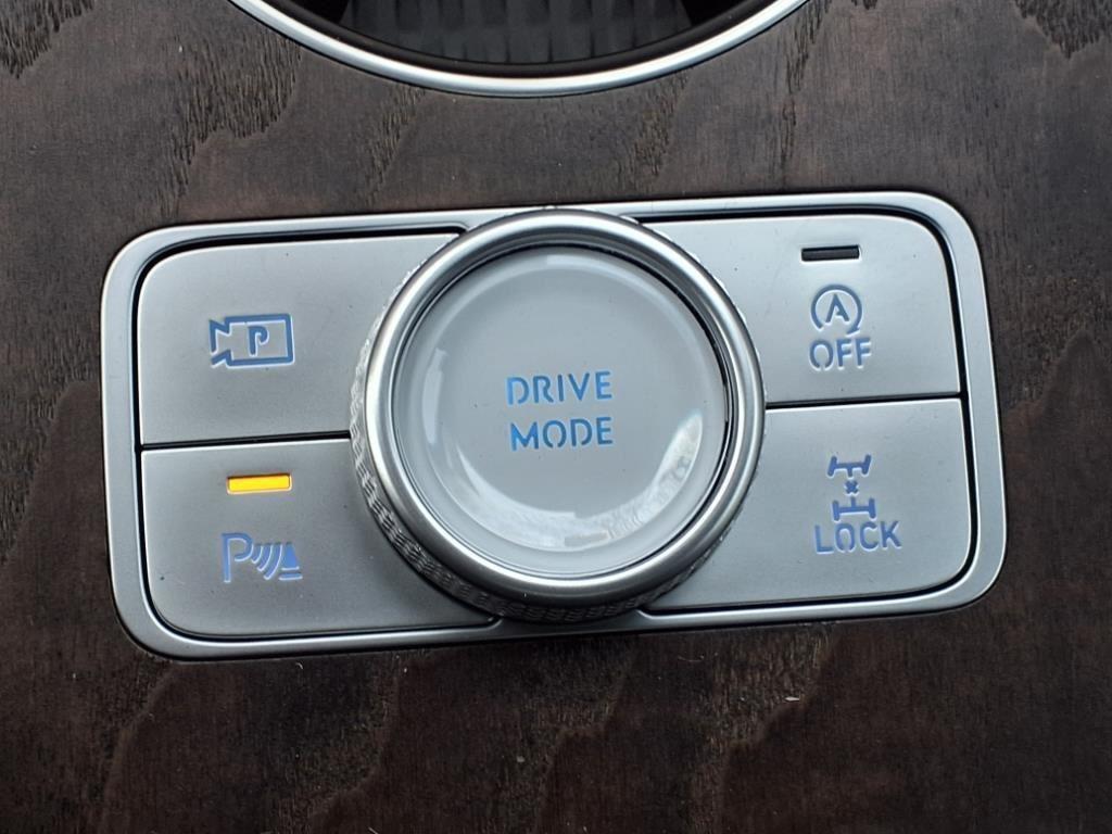 new 2025 Genesis GV80 car