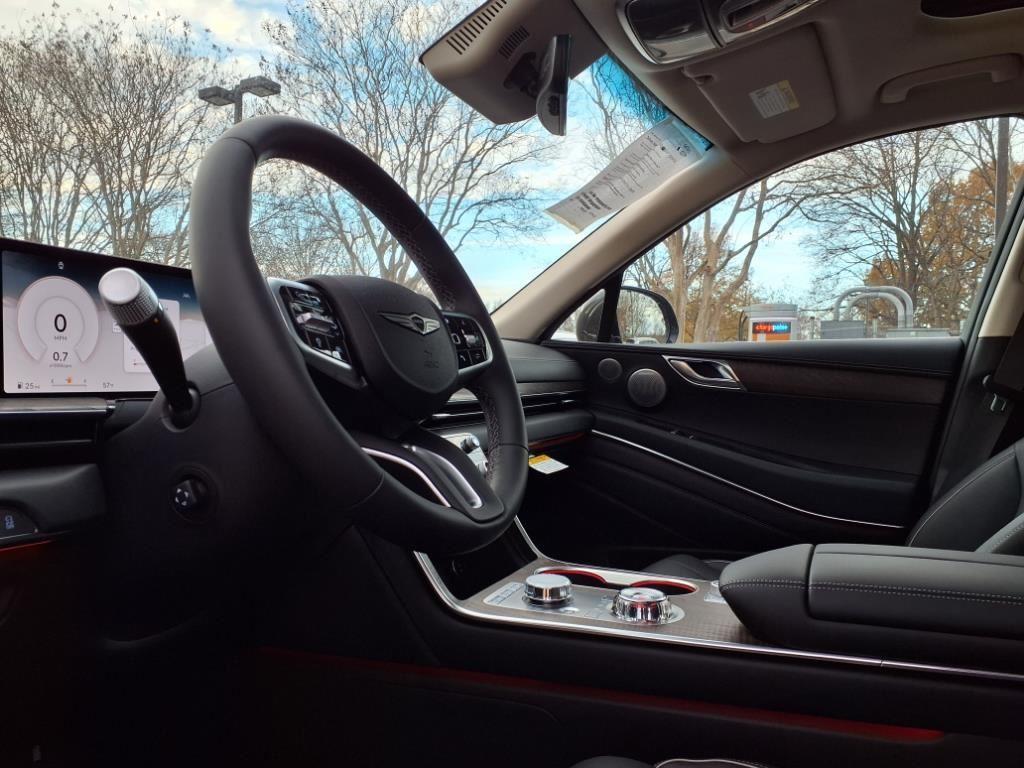 new 2025 Genesis GV80 car