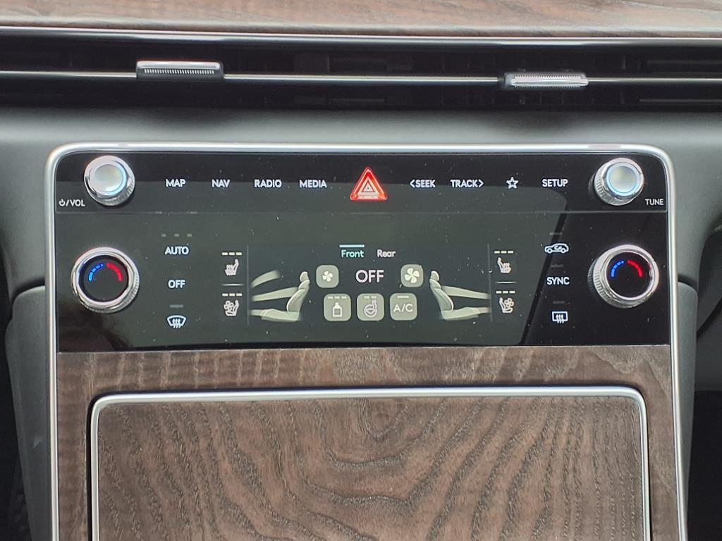 new 2025 Genesis GV80 car