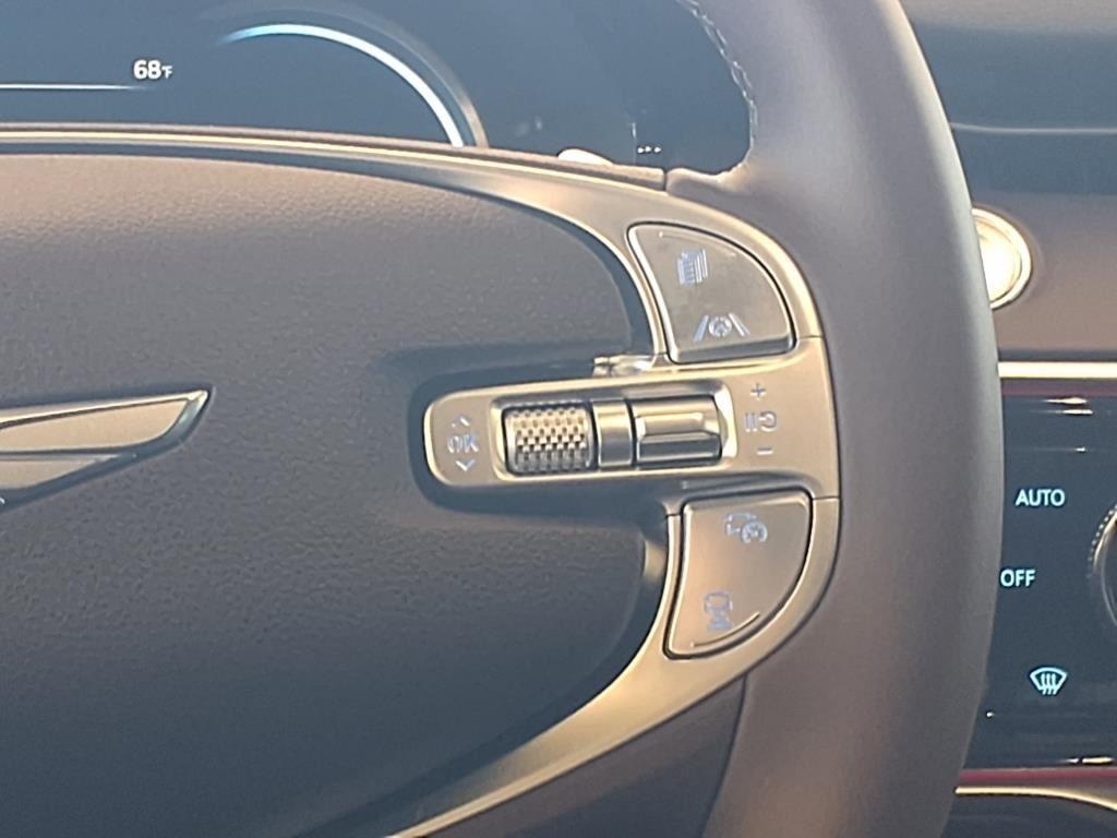 new 2025 Genesis GV70 car