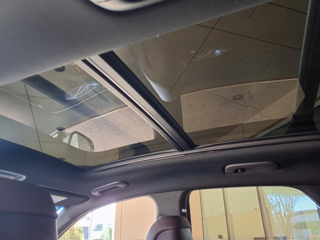 new 2025 Genesis GV70 car