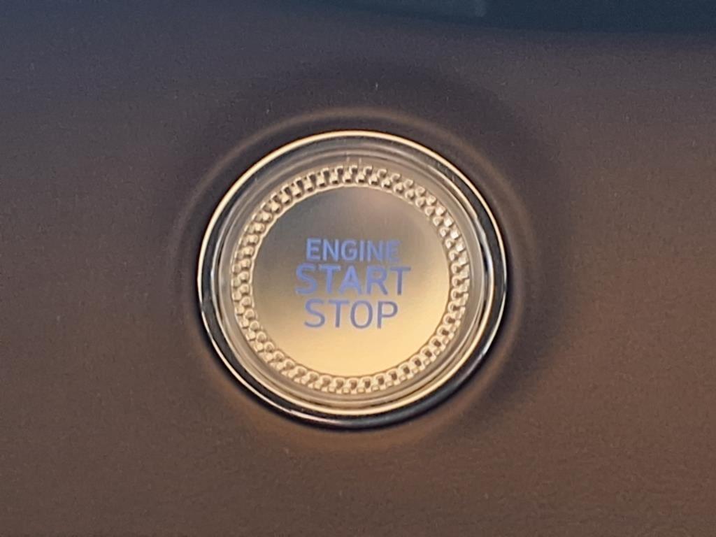 new 2025 Genesis GV70 car