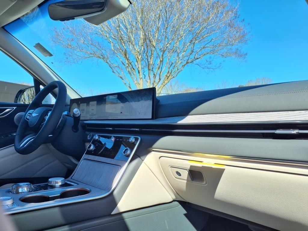 new 2025 Genesis GV80 car