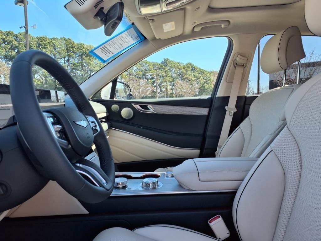 new 2025 Genesis GV80 car
