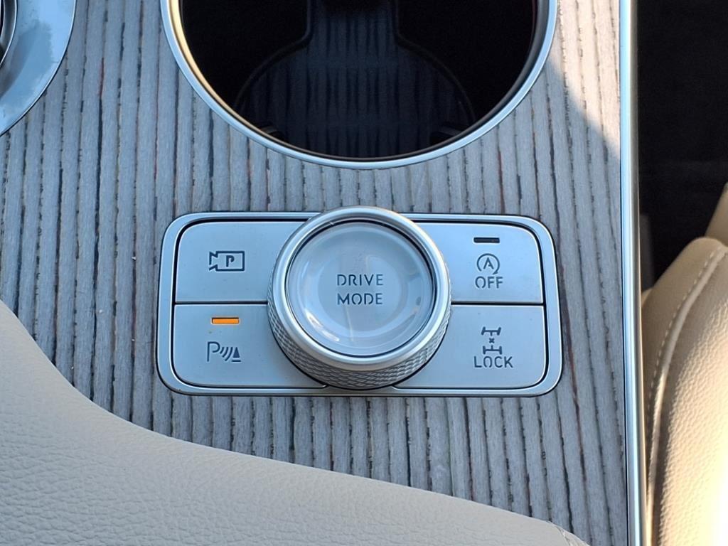 new 2025 Genesis GV80 car