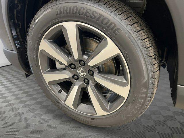 new 2025 Honda Pilot car, priced at $47,277