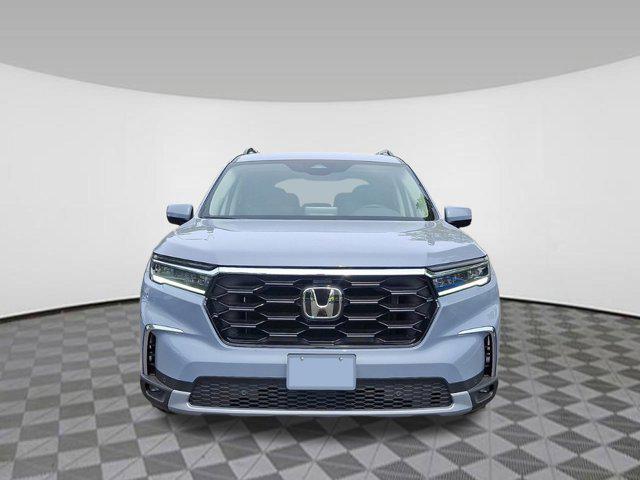 new 2025 Honda Pilot car, priced at $49,392