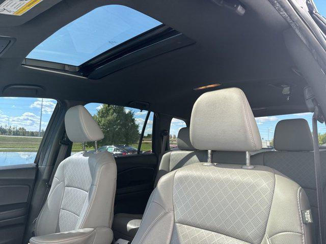 2020 Obsidian Blue Pearl Honda Passport