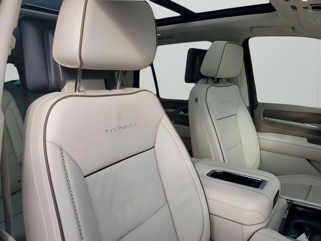 used 2021 GMC Yukon car, priced at $45,286