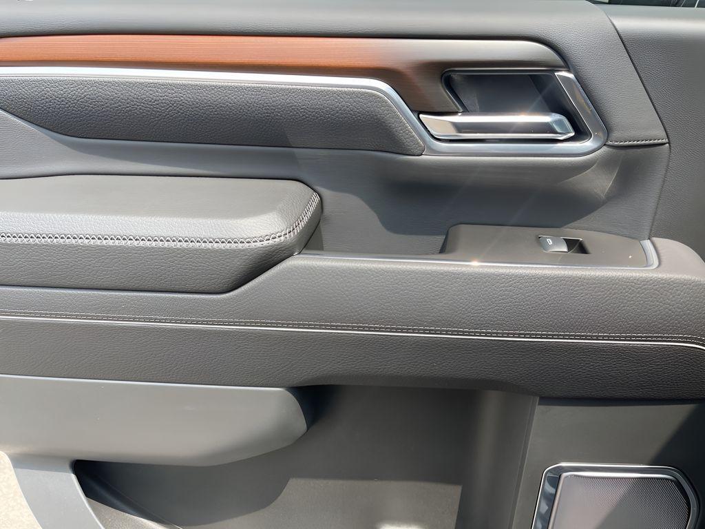 new 2025 GMC Sierra 2500 car, priced at $91,254