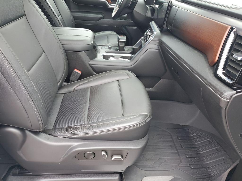 used 2023 GMC Sierra 1500 car, priced at $51,627