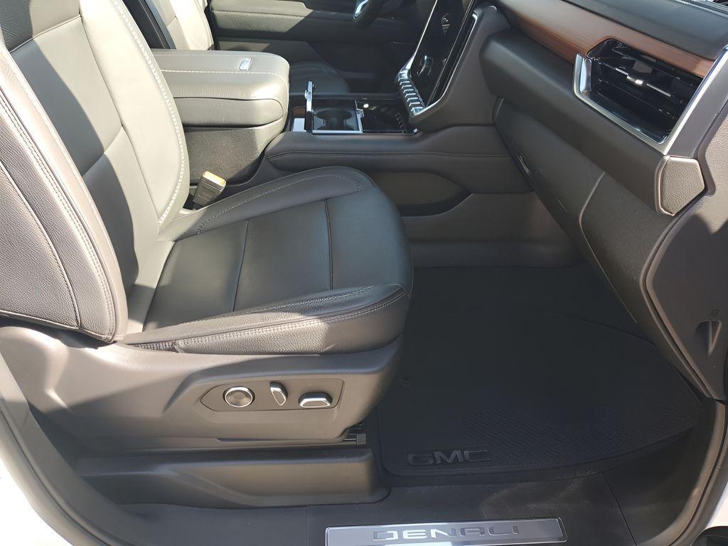 used 2025 GMC Yukon car, priced at $73,775