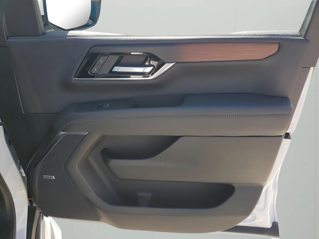 used 2025 GMC Yukon car, priced at $73,775