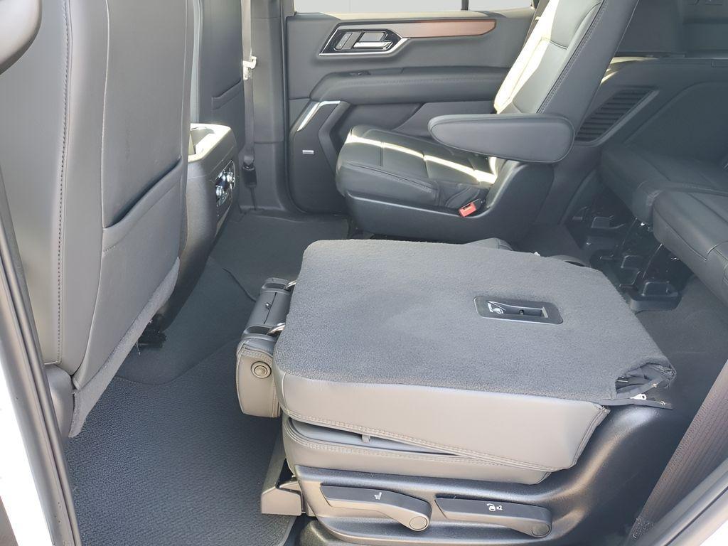 used 2025 GMC Yukon car, priced at $73,775