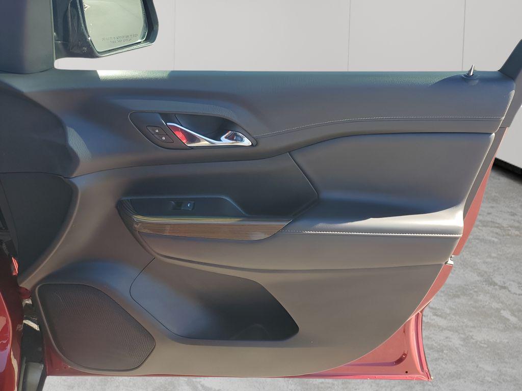 used 2023 GMC Acadia car, priced at $27,556