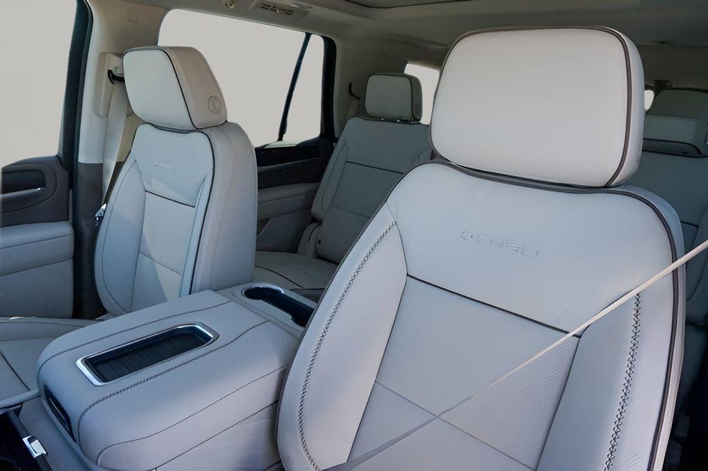 used 2024 GMC Yukon car, priced at $68,406