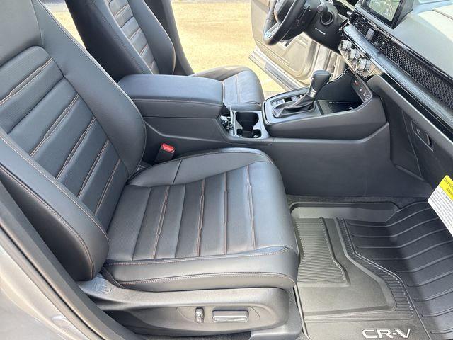 new 2026 Honda CR-V Hybrid car, priced at $44,000