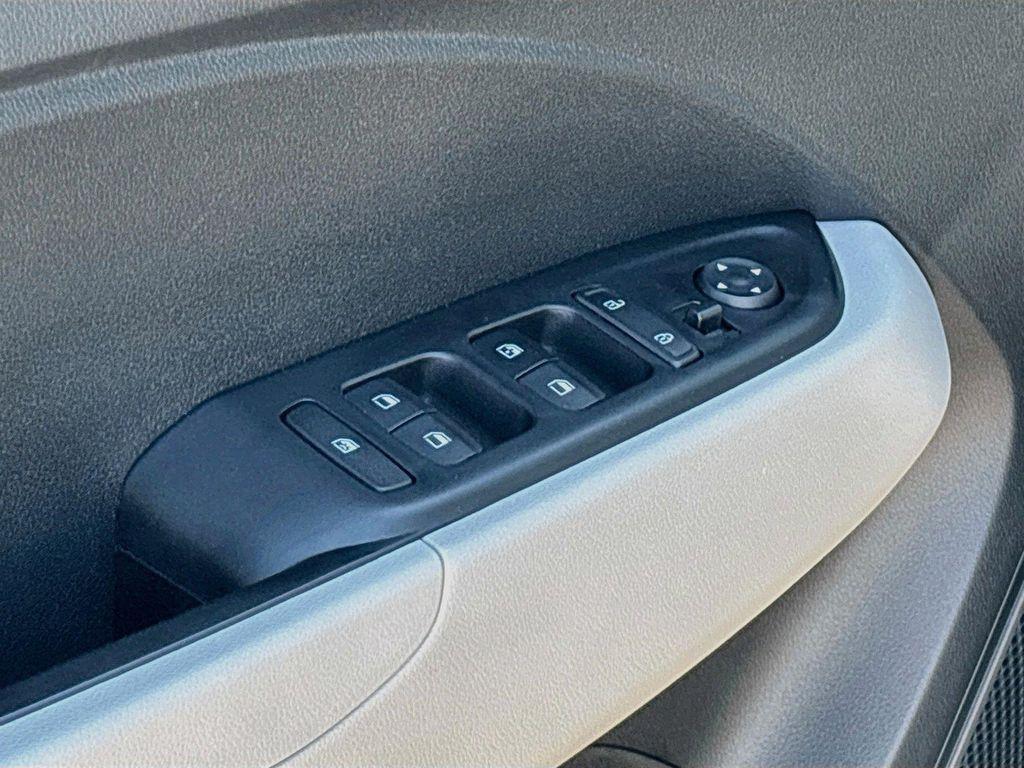 used 2025 Hyundai Venue car, priced at $20,239