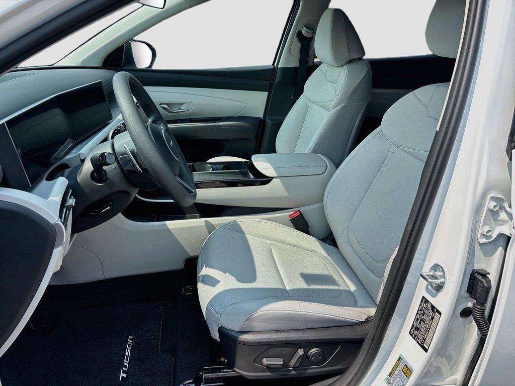 new 2026 Hyundai TUCSON Hybrid car, priced at $33,349