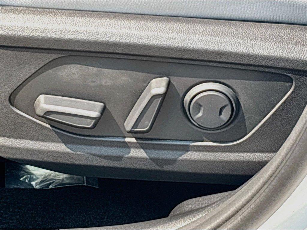 new 2026 Hyundai TUCSON Hybrid car, priced at $33,349