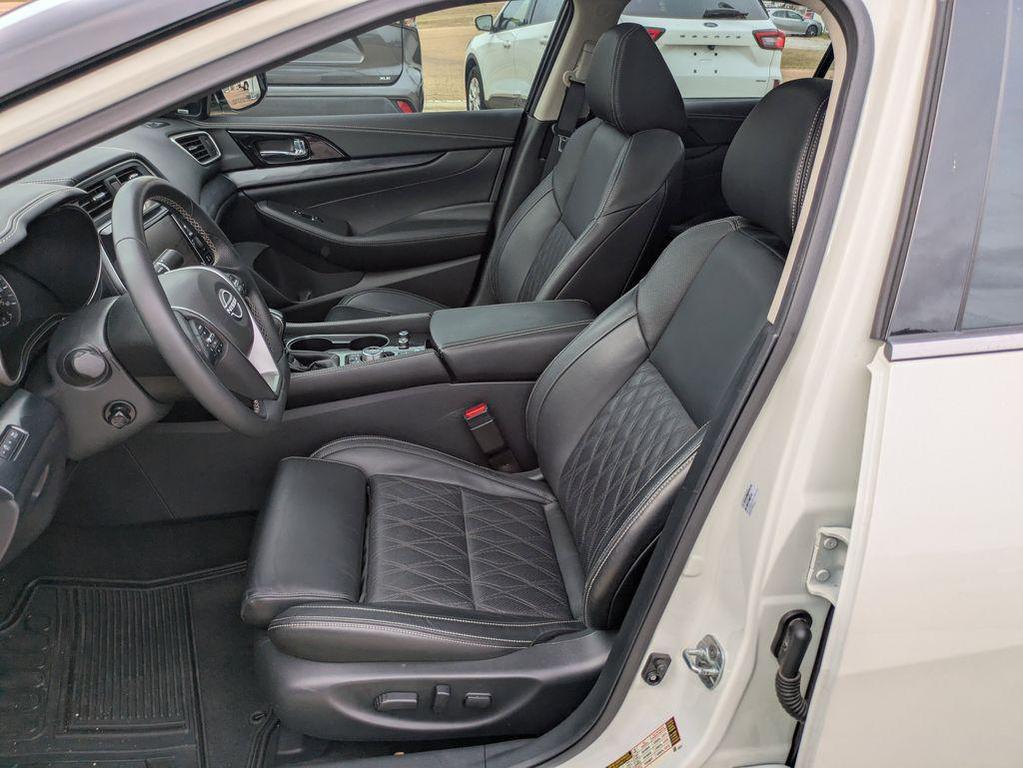 used 2023 Nissan Maxima car, priced at $32,995