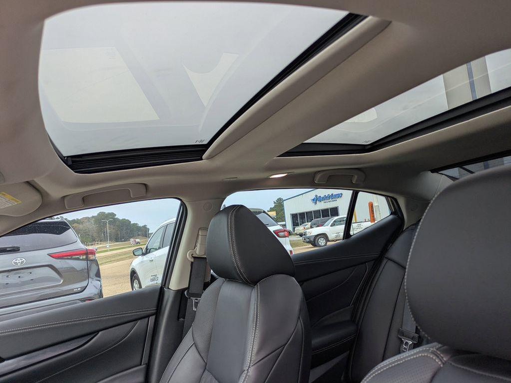 used 2023 Nissan Maxima car, priced at $32,995