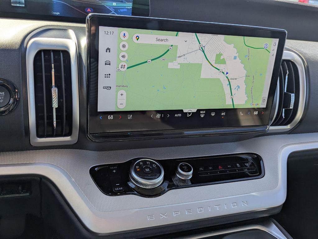 new 2025 Ford Expedition car, priced at $70,935