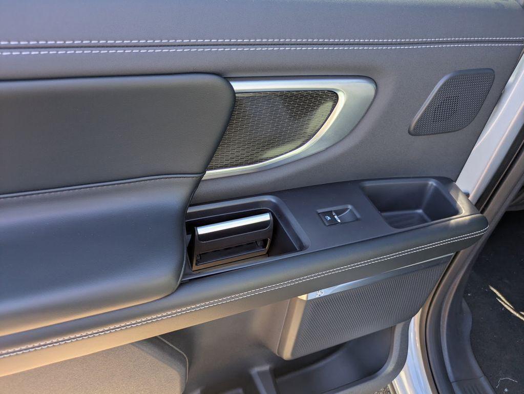 new 2025 Ford Expedition car, priced at $85,230