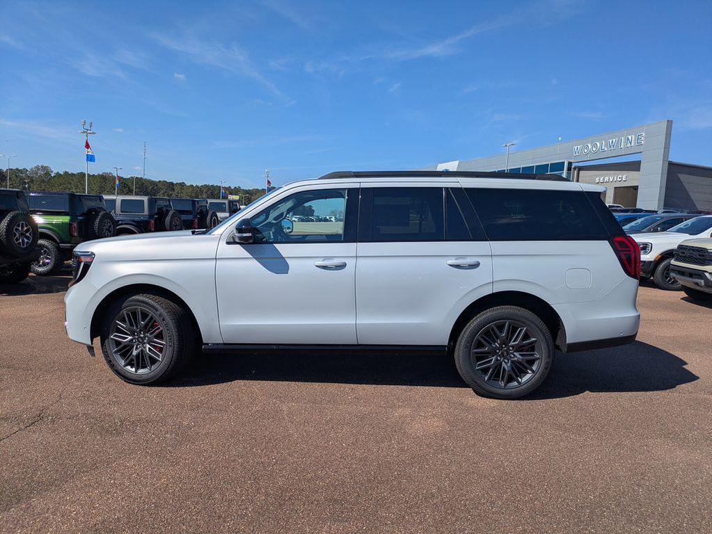 new 2025 Ford Expedition car, priced at $85,230