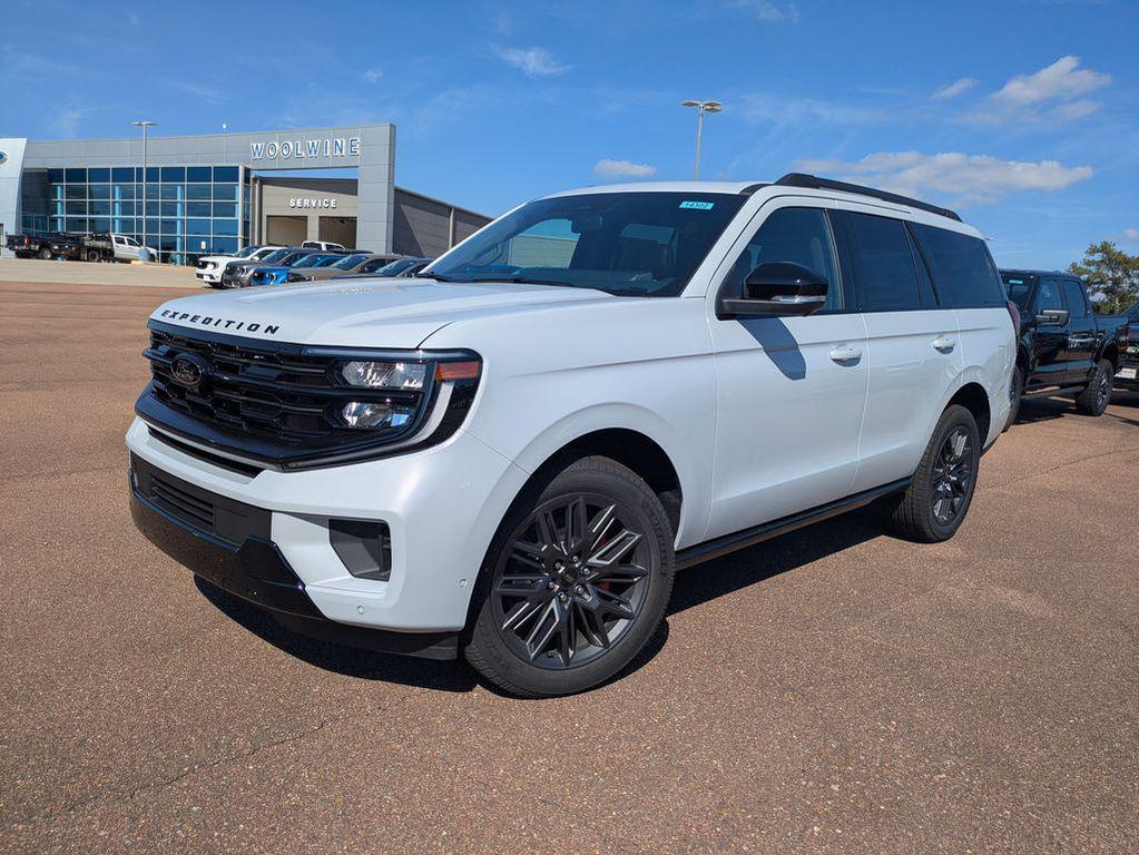 new 2025 Ford Expedition car, priced at $85,230