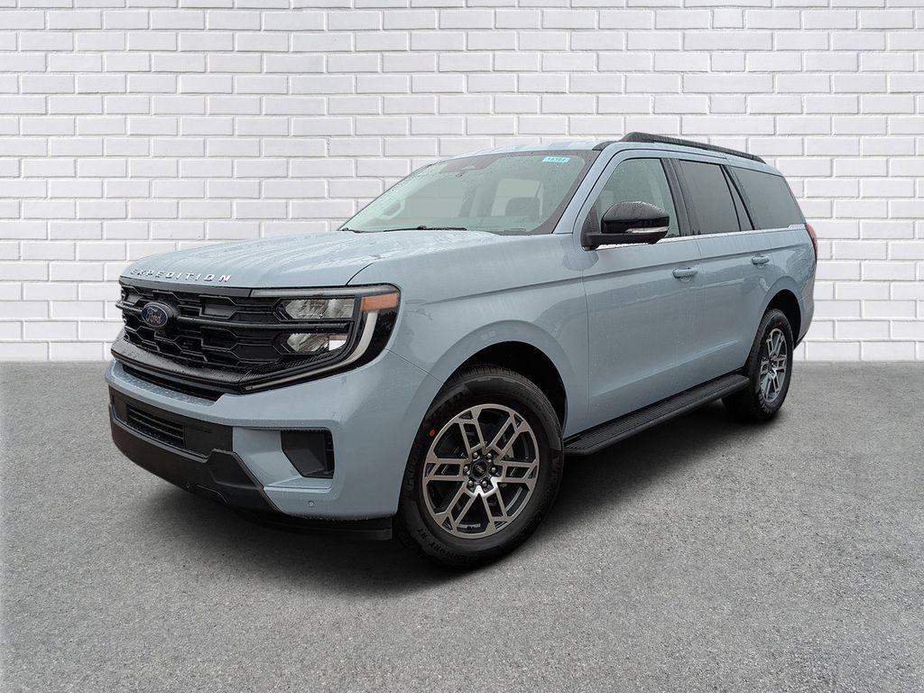 new 2025 Ford Expedition car, priced at $70,340